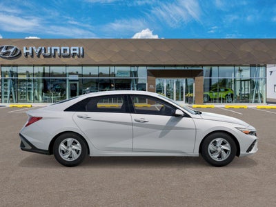 2026 Hyundai ELANTRA SE