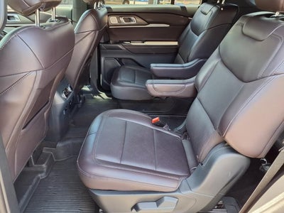 2025 Ford Explorer Platinum®