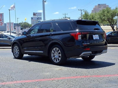 2025 Ford Explorer Platinum®