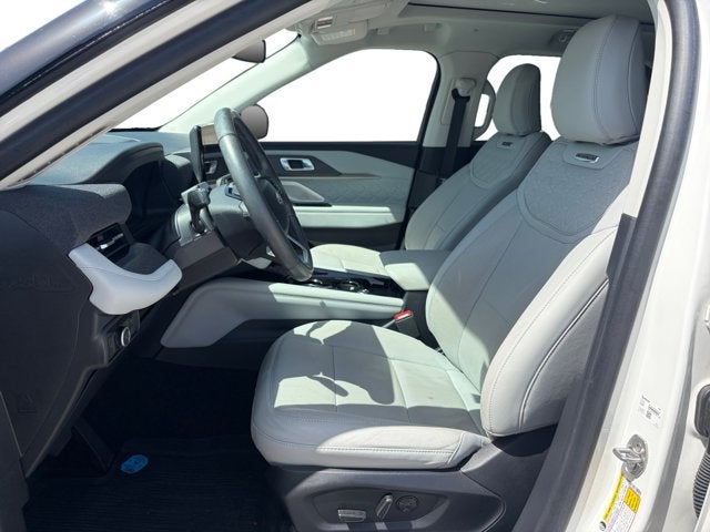 2025 Ford Explorer Platinum®