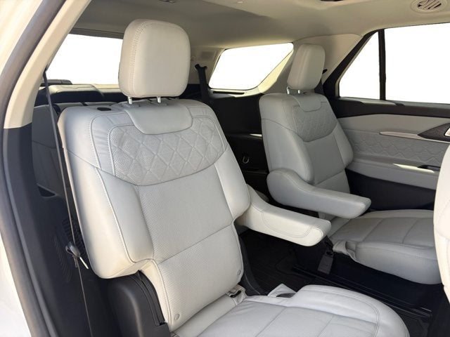 2025 Ford Explorer Platinum®
