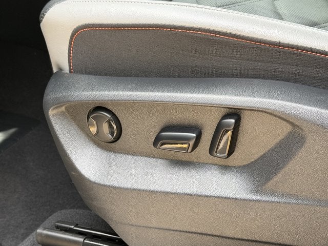 2024 Volkswagen Atlas 2.0T Peak Edition SE w/Technology