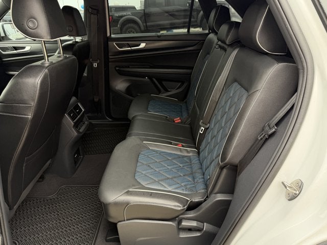 2024 Volkswagen Atlas Cross Sport 2.0T SEL Premium R-Line