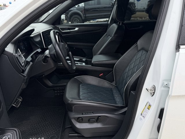 2024 Volkswagen Atlas Cross Sport 2.0T SEL Premium R-Line