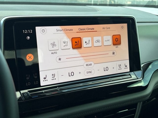 2024 Volkswagen Atlas 2.0T Peak Edition SEL