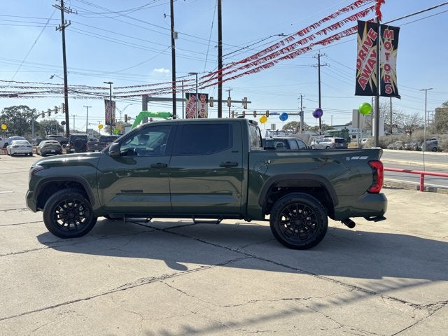 2023 Toyota Tundra 4WD SR5