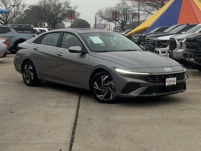 2025 Hyundai ELANTRA Limited