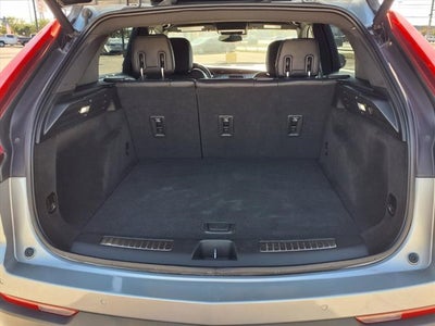 2023 Cadillac XT4 AWD Premium Luxury