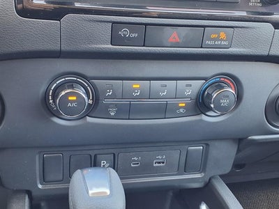 2024 Nissan Frontier SV
