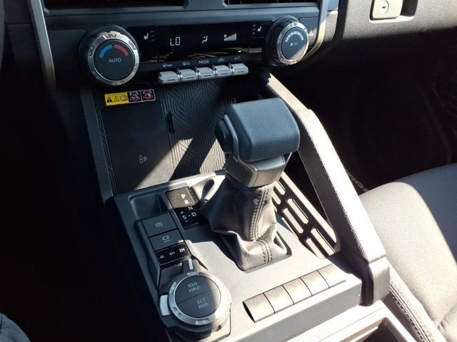 2025 Toyota Tacoma 4WD SR5