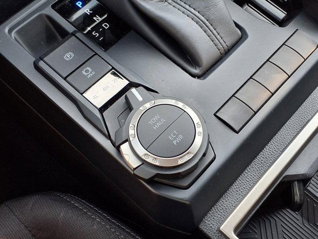 2025 Toyota Tacoma 4WD SR5