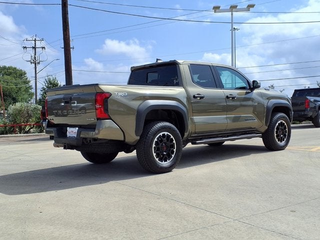 2026 Toyota Tacoma 4WD TRD OFF ROAD HYBR