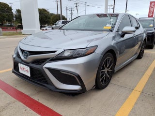 2022 Toyota Camry Hybrid SE