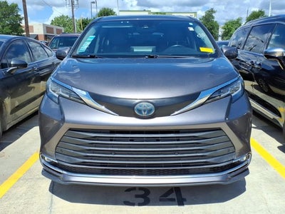 2021 Toyota Sienna XLE
