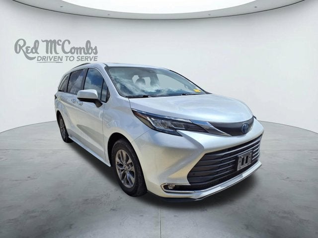 2023 Toyota Sienna XLE
