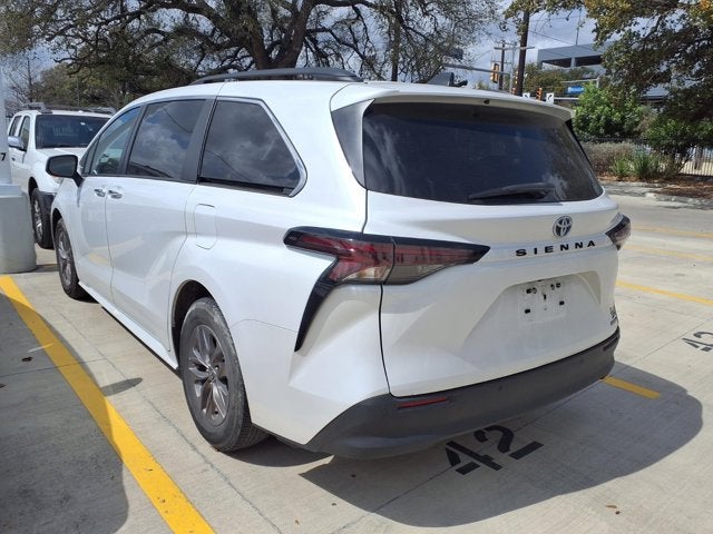 2023 Toyota Sienna XLE