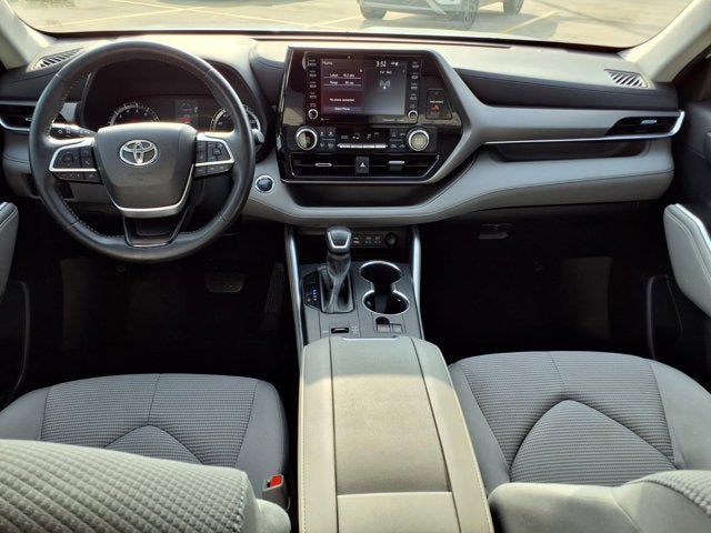2022 Toyota Highlander LE