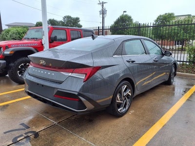 2025 Hyundai ELANTRA SEL Convenience