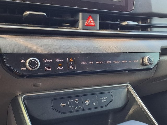 2025 Kia Carnival EX