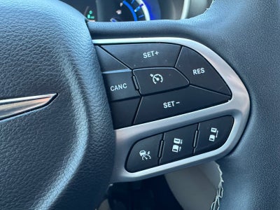 2022 Chrysler Pacifica Hybrid Touring L