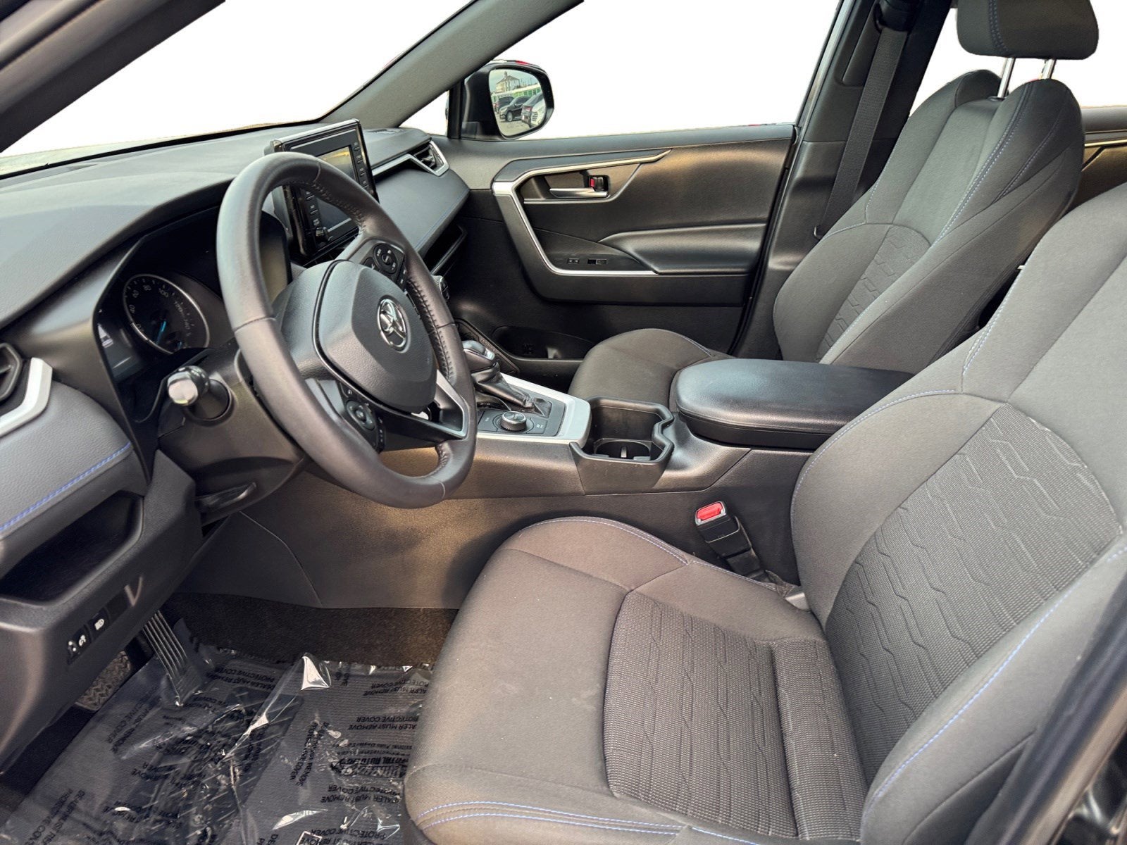 2022 Toyota RAV4 Hybrid SE