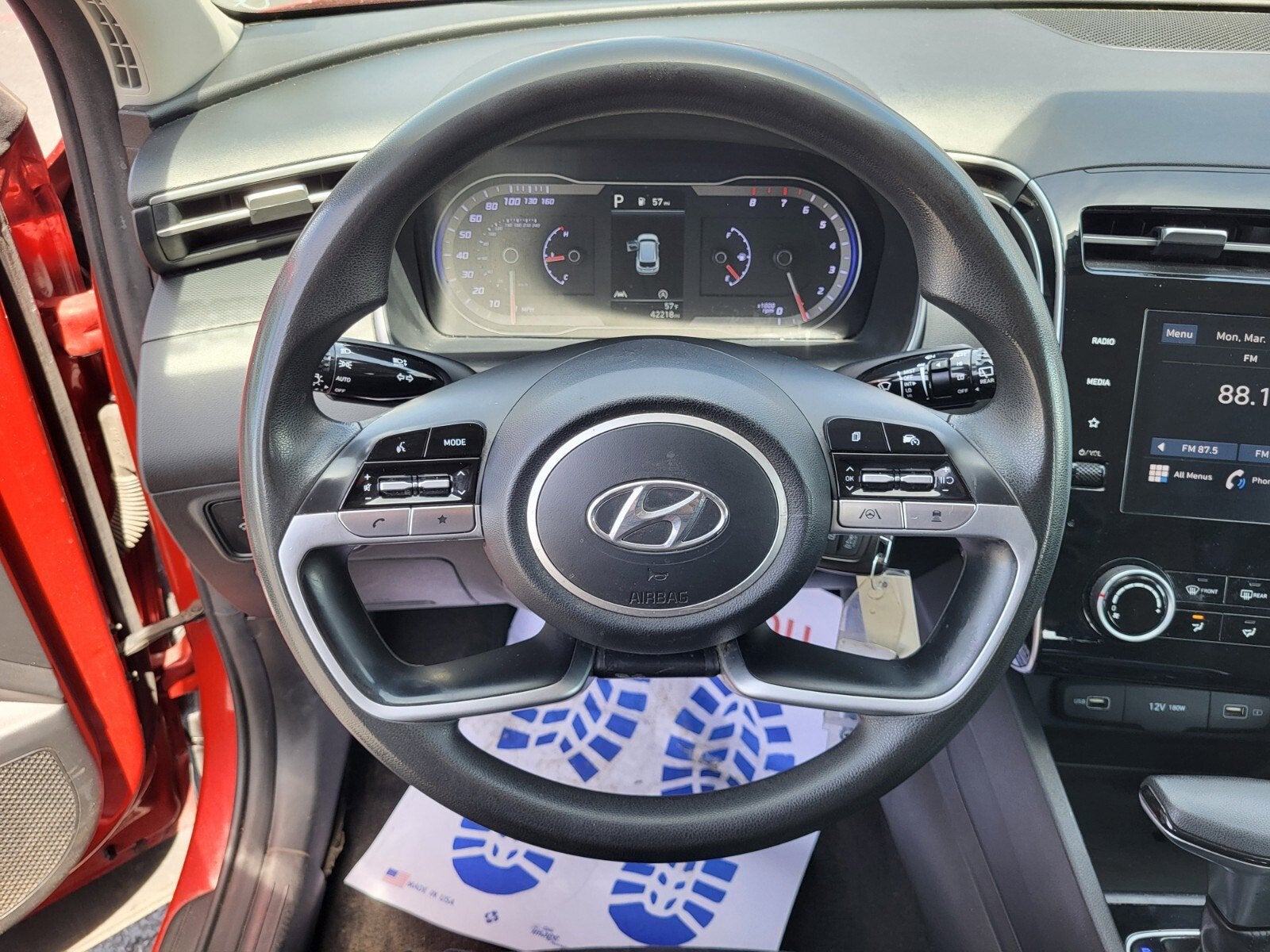 2023 Hyundai TUCSON SE