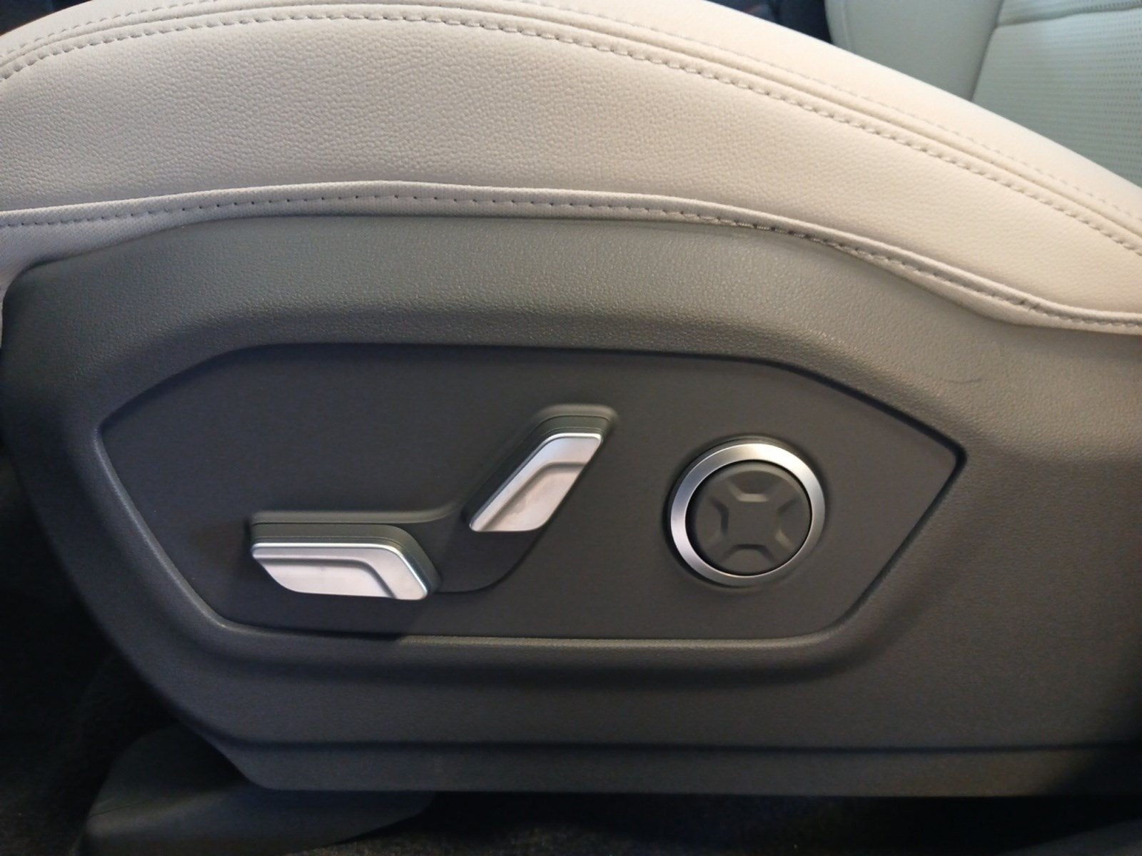 2026 Hyundai SANTA FE Limited 6P