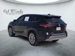 2023 Toyota Highlander Hybrid Platinum