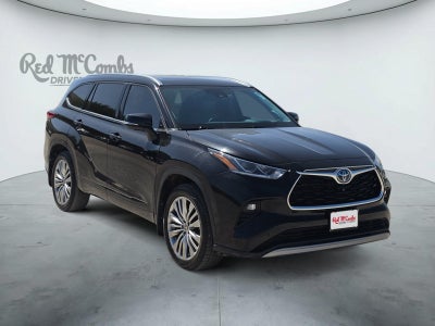 2023 Toyota Highlander Hybrid Platinum