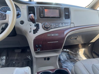 2014 Toyota Sienna XLE