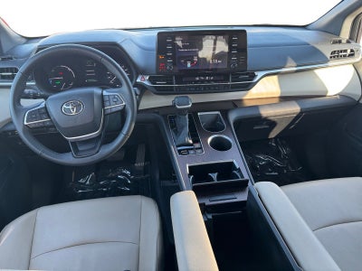 2023 Toyota Sienna XLE
