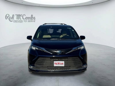 2023 Toyota Sienna XLE