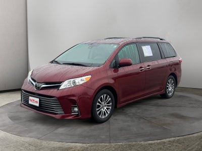 2018 Toyota Sienna XLE