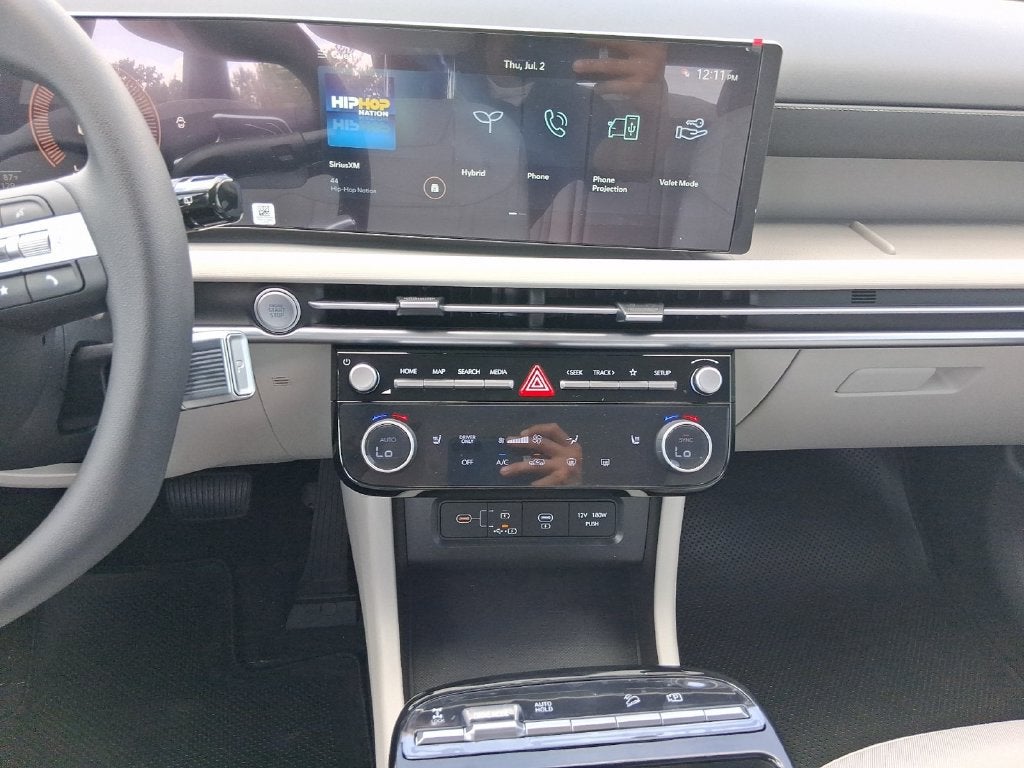 2026 Hyundai TUCSON HYBRID SEL