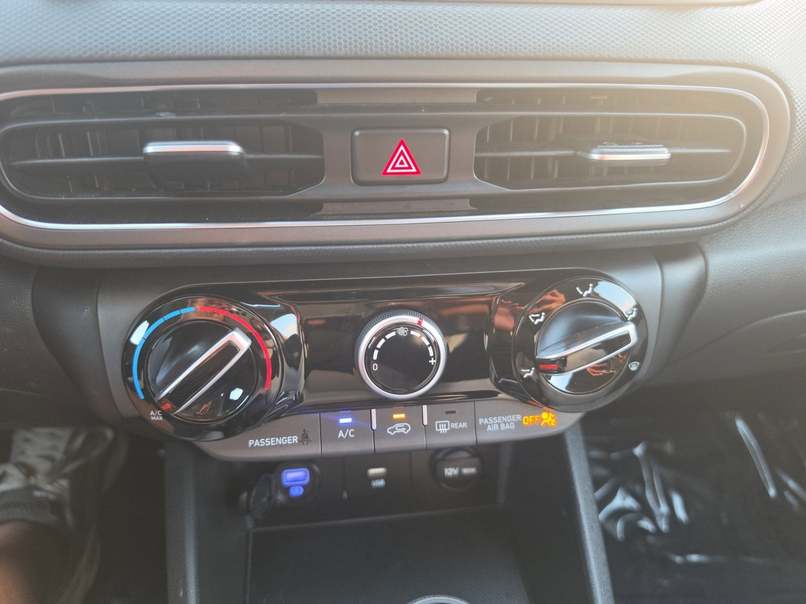 2023 Hyundai Kona SEL - Photo 18