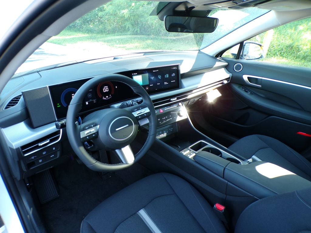 2026 Hyundai SONATA HYBRID SEL