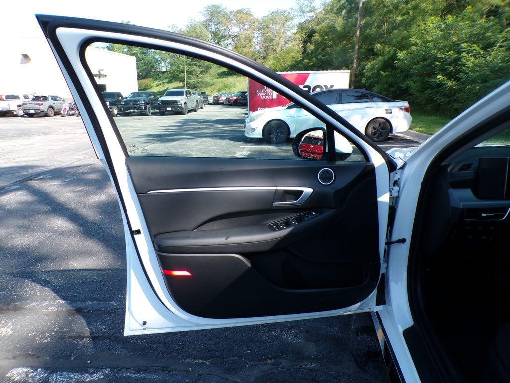 2026 Hyundai SONATA HYBRID SEL