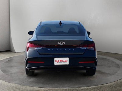 2025 Hyundai ELANTRA SE