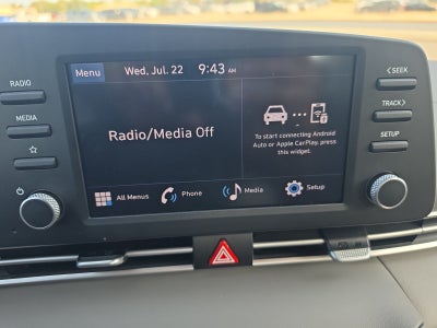 2024 Hyundai ELANTRA SE