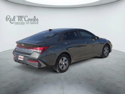2024 Hyundai ELANTRA SE