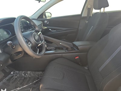 2024 Hyundai ELANTRA SE