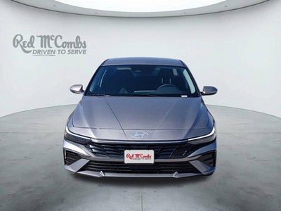 2025 Hyundai ELANTRA SE