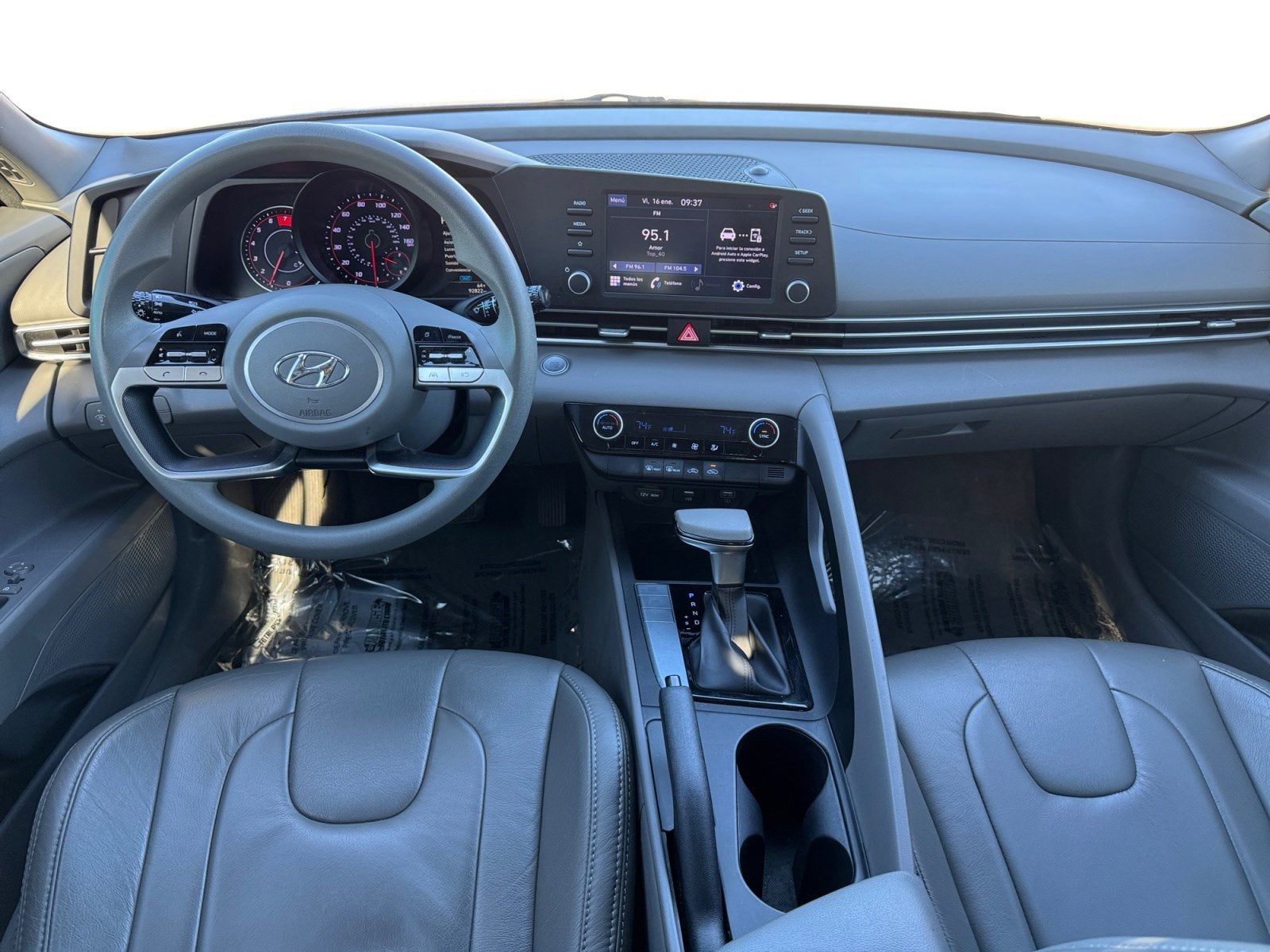 2022 Hyundai ELANTRA SEL