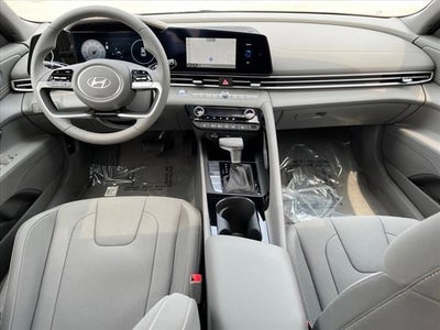 2024 Hyundai ELANTRA SEL Convenience