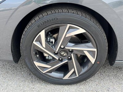 2024 Hyundai ELANTRA SEL Convenience