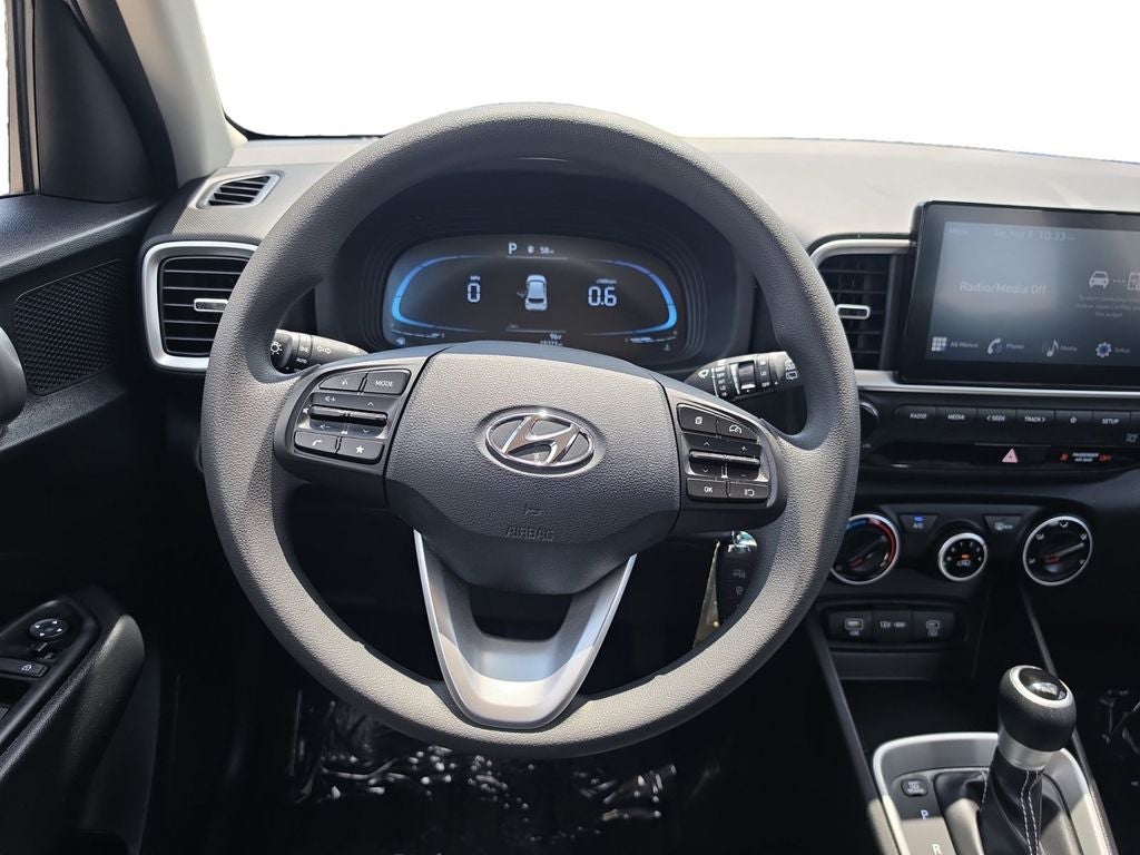 2025 Hyundai Venue SE - Photo 12