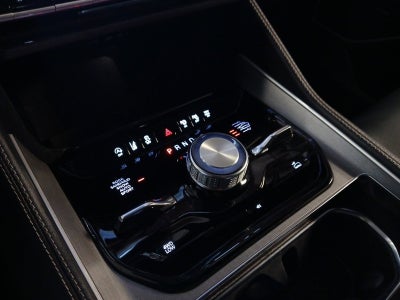 2025 Jeep Wagoneer Series II Overland