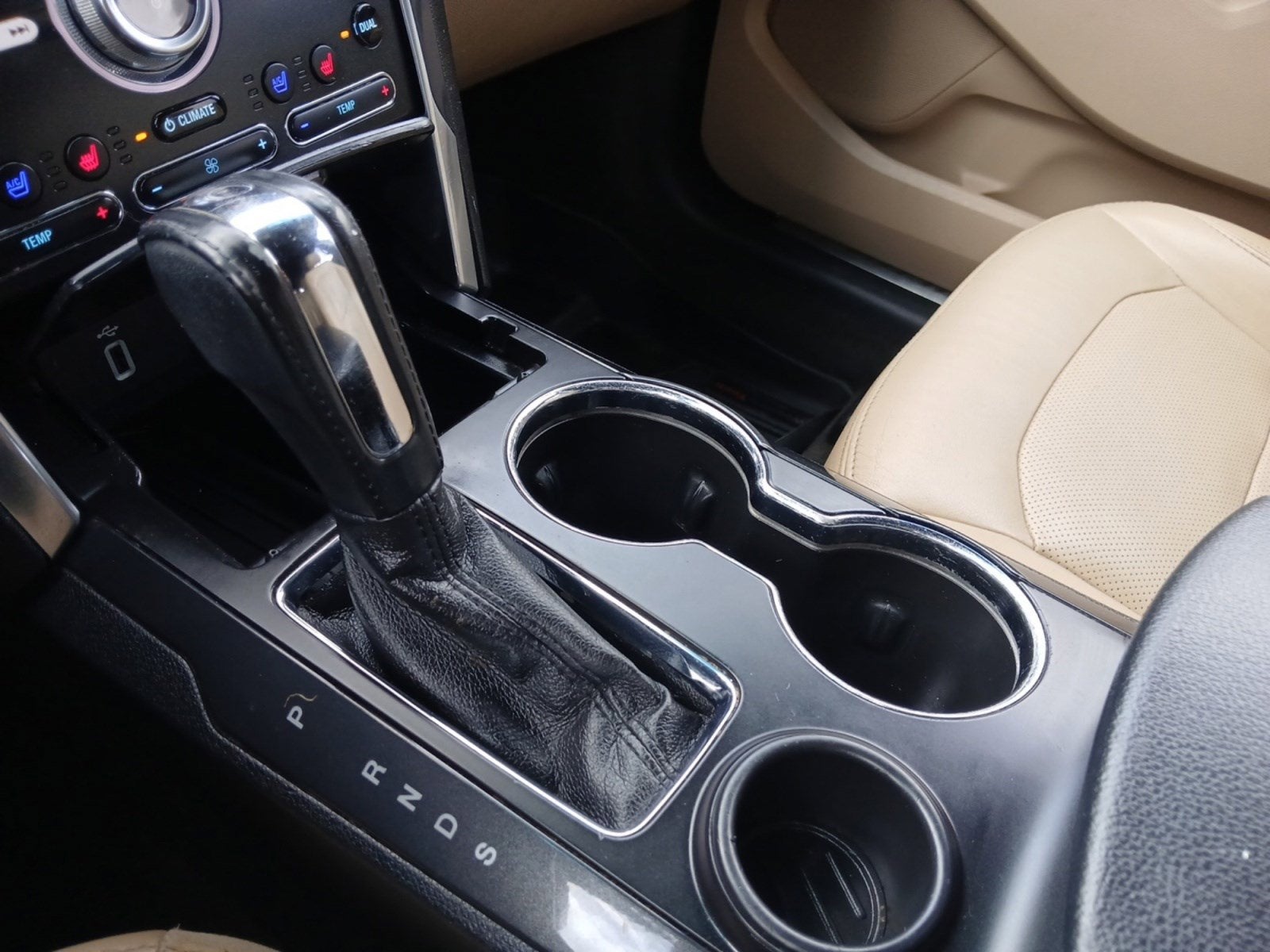 2017 Ford Explorer Limited W/ BACK-UP CAMERA & TWIN PANEL MOONROOF