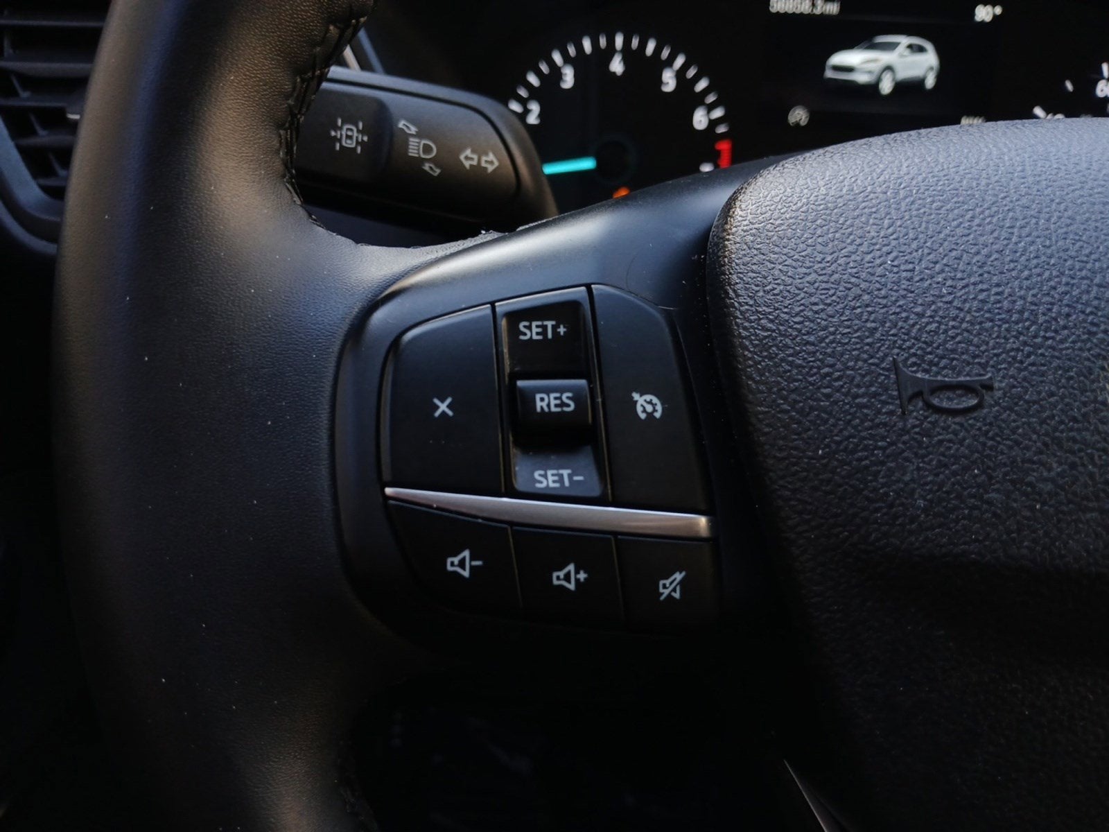 2022 Ford Escape SE W/ REARVIEW CAMERA & POWER LIFTGATE