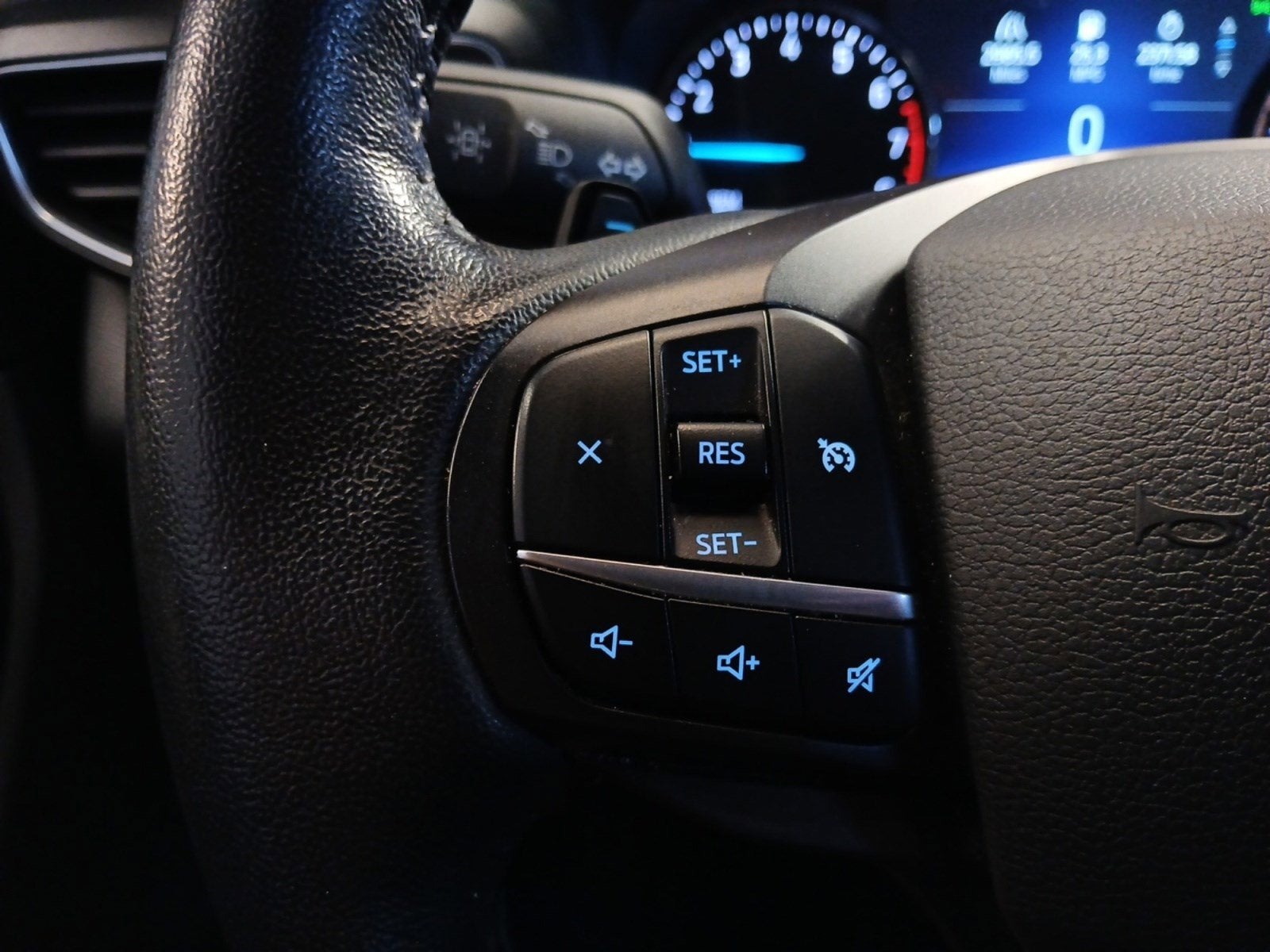 2020 Ford Explorer XLT W/ REMOTE START SYSTEM & BACK-UP CAMERA